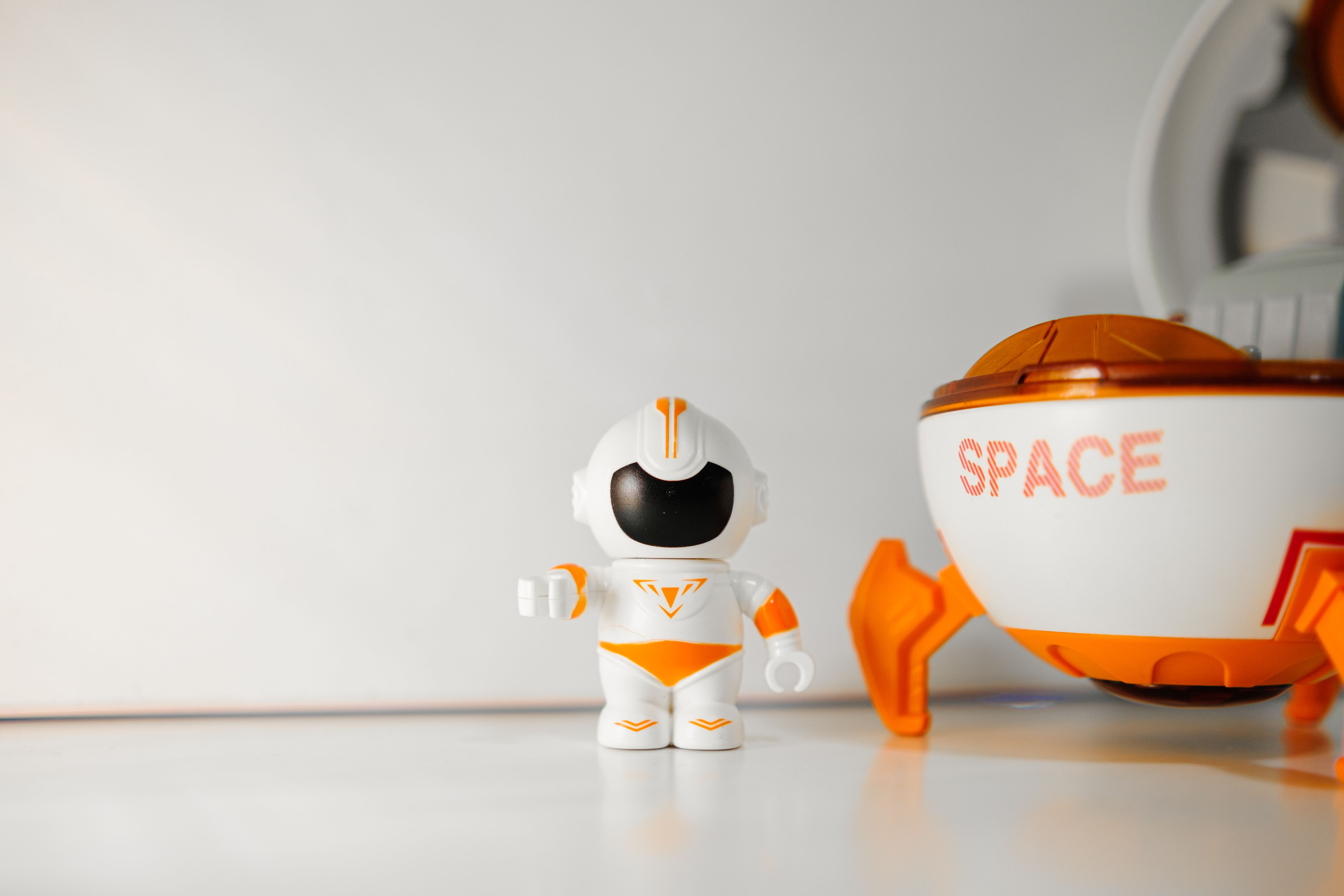 Space robot toy
